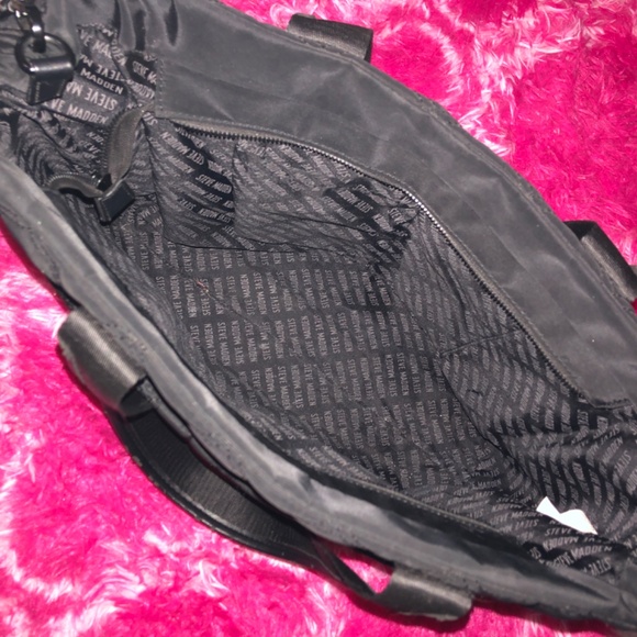 Black quilted Steve Madden tote bag, 19 x 12 “ - Picture 7 of 10